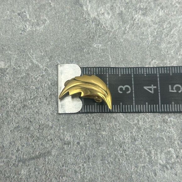 Givenchy Gold Plated Leaf Stud Minimalist Earrings Jewelry Latch Clip Backs - Picture 11 of 12